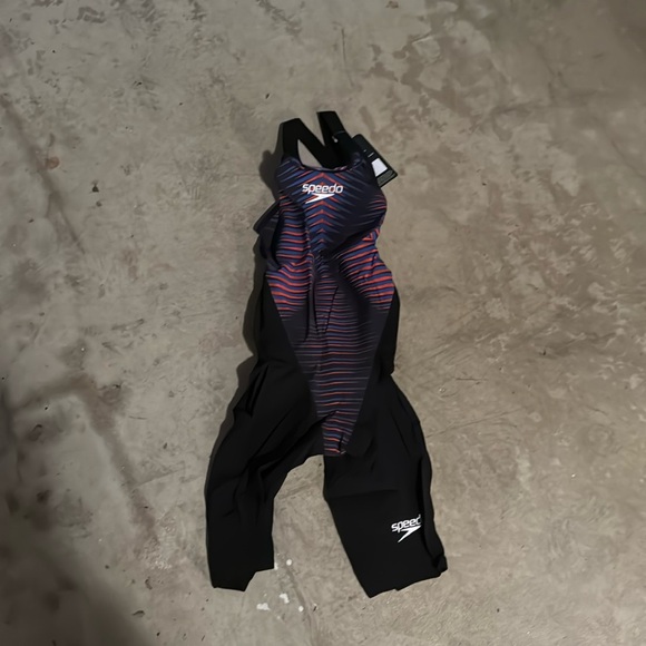 speedo lzr pure valor female tech suit - Picture 1 of 4